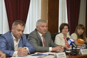 Андрей Джатдоев предпочёл сидеть с журналистами в одном ряду
