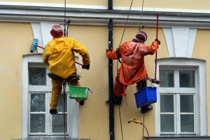 В Ставрополе жильцы многоэтажки дошли до суда, требуя качественного ремонта