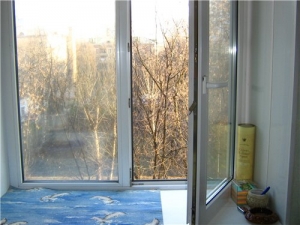 Инвалид по зрению выпал из окна в Кисловодске