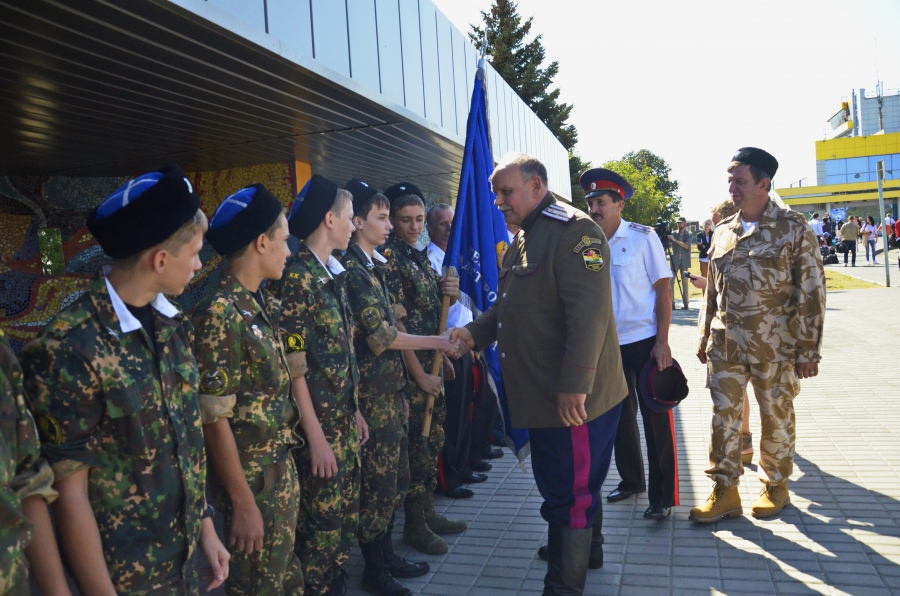 Юные кадеты Ставрополя встретили  Верховного атамана