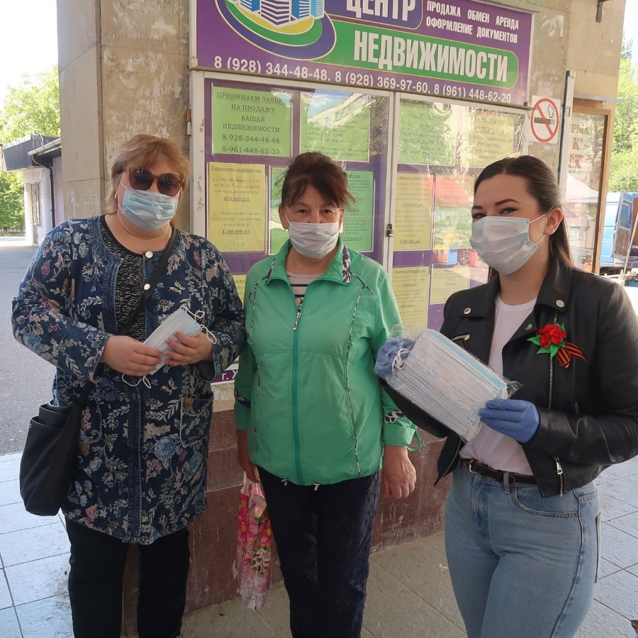 В Железноводске волонтёры раздают защитные маски