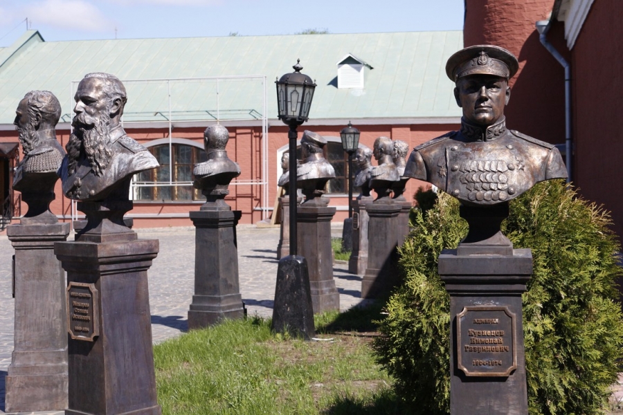 На Ставрополье в сухопутный Михайловск прибыли 12 адмиралов