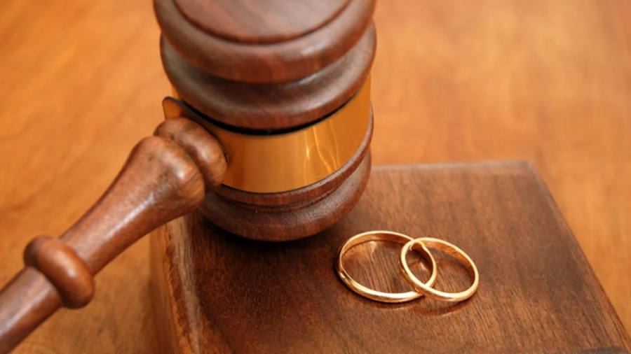 В России гражданский брак могут приравнять к официальному