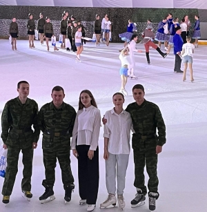 Студенты Ставропольского филиала РАНХиГС выступили в ледовом шоу «Алёшка»