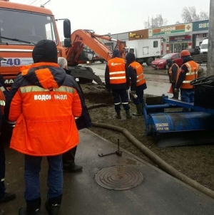 В Ставрополе порыв чугунной трубы оставил без воды 20 домов