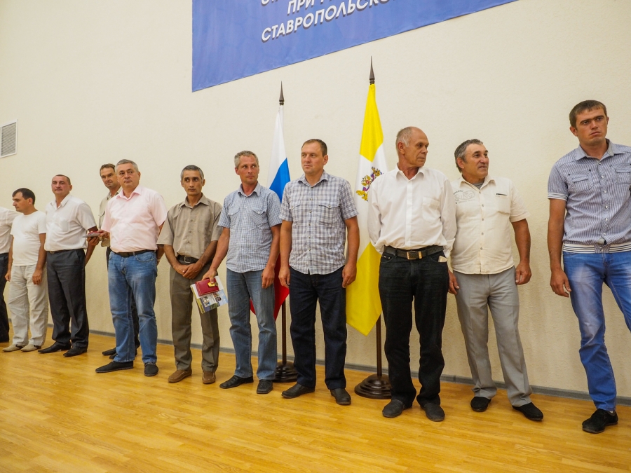 На Ставрополье наградили участников ликвидации аварии в Кочубеевском районе