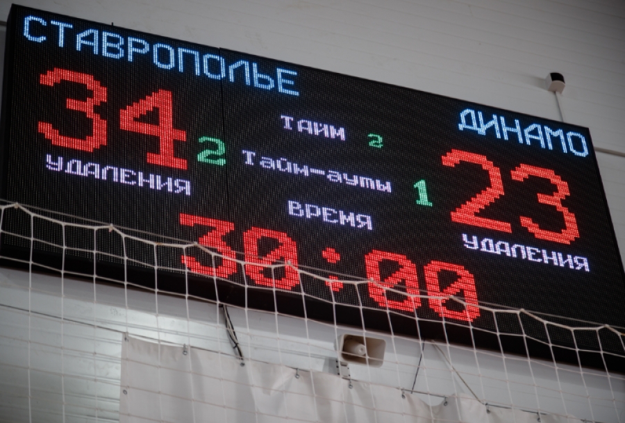 Ставропольские гандболистки обыграли соперниц из Волгограда