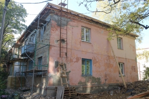 На Ставрополье ОНФ добиваются скорейшего завершения ремонта многоквартирного дома с протекающей крышей