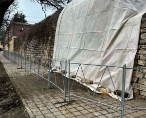 В Ставрополе мэрия решает вопрос о реконструкции подпорной стены на Крепостной горе