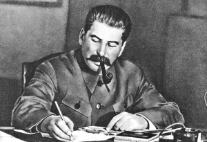 Губернатор Ставрополья «заряжается» аурой портрета Сталина