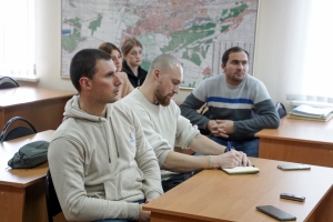 Ставропольские спасатели учили журналистов оказывать меры первой помощи