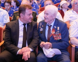 Глава Ставрополя Иван Ульянченко поздравил земляков с Днем защитника Отечества